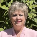 Therapist in Darien, Illinois, Jennifer Cross, LPC