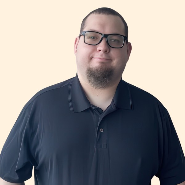 photo of LifeStance provider Ryan Finley, LCPC