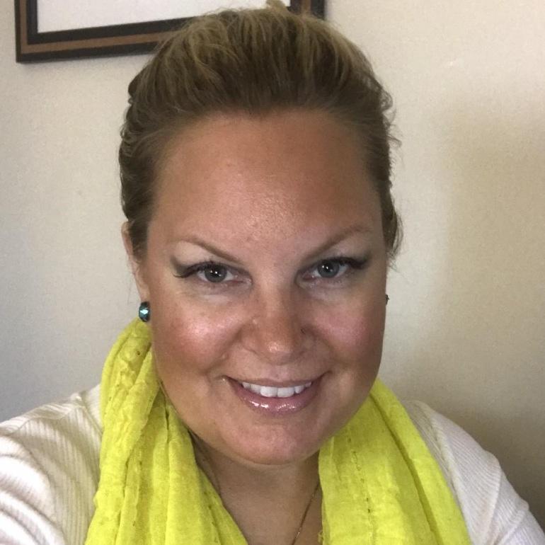 Image of Hollie Mills
