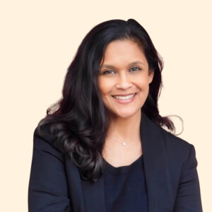 Amina Ellrott, Therapist