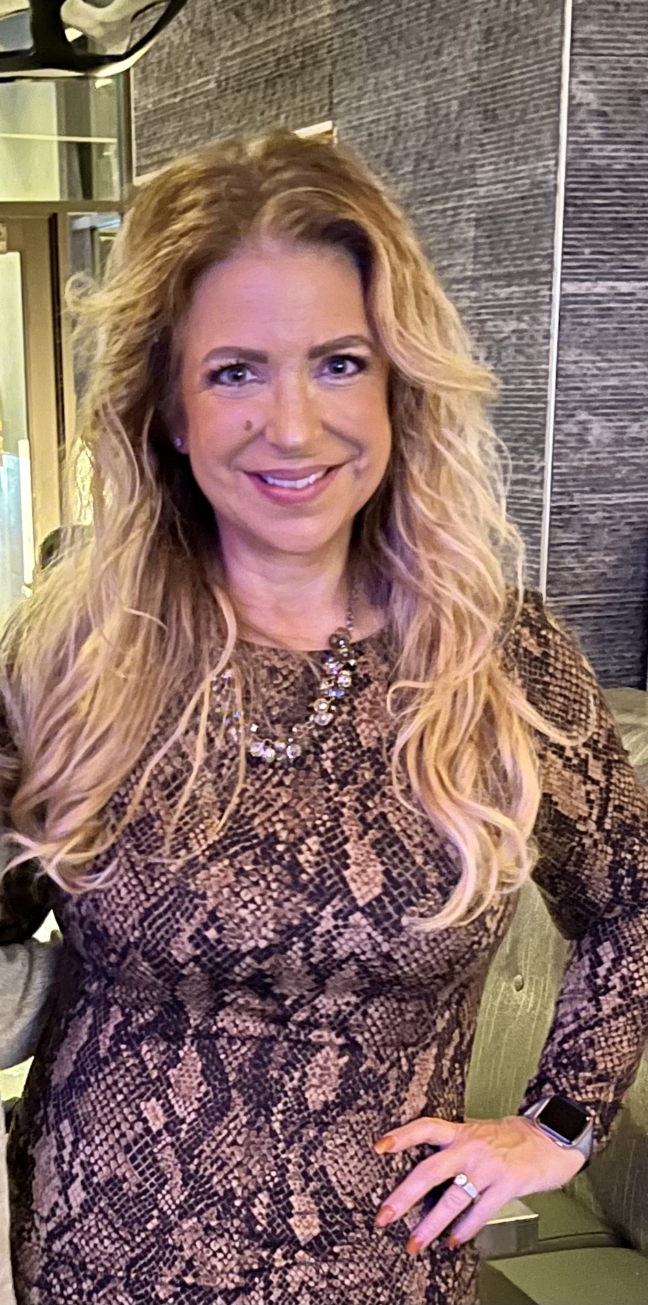 Lisa DeJarnette, Therapist
