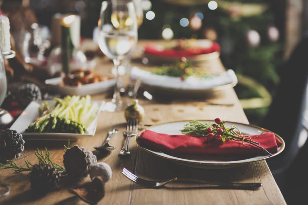 How Your Attachment Style May Affect Your Holiday Eating