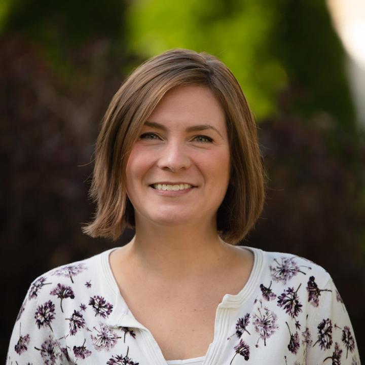 Therapist in Hilliard, Ohio, Jasmine Janis, Therapist Lifestance