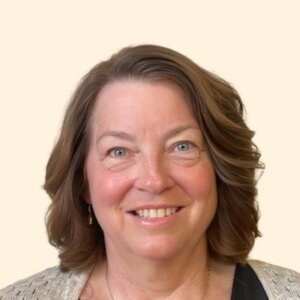 Eva McKee, Therapist