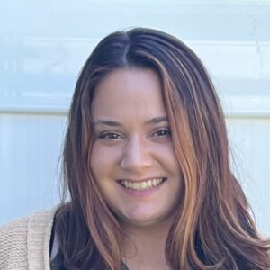Leah Annarelli, Therapist