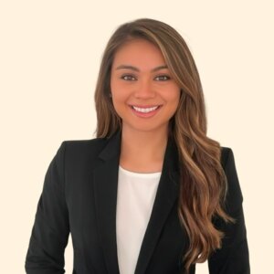 Juliana Benedetti, Therapist