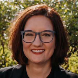 Carissa Shobe, Therapist