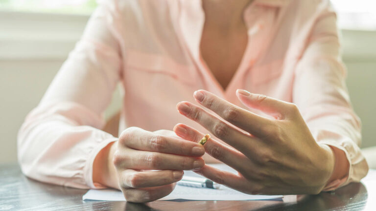 5 Tips to Deal with Depression After Divorce