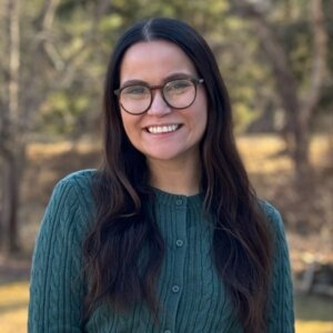 Zoey Altis, Therapist