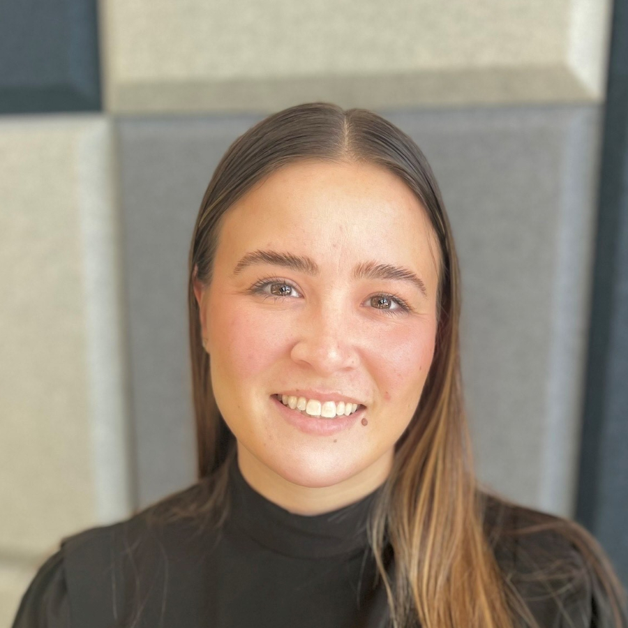 Therapist in Newton, Massachusetts, Isabel Monteiro, LICSW