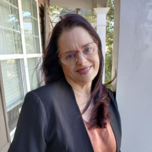 Elizabeth Genge, Therapist