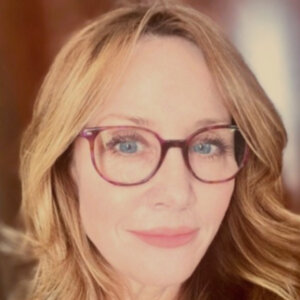 Jennifer Parlapiano, Therapist