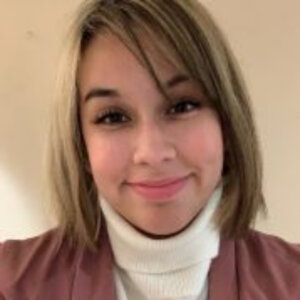 Elizabeth Mosqueira, Therapist