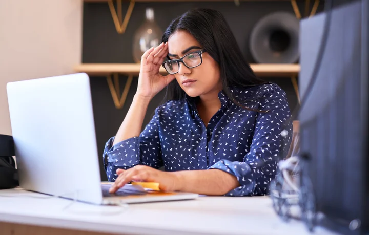 Expert Tips for How to Balance a Relationship and Work