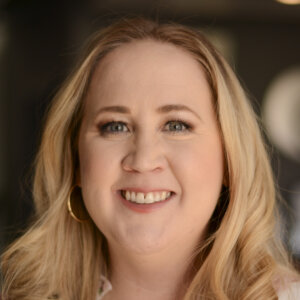 Laura Easler, Therapist