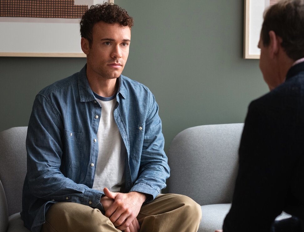 social-media-insights-man-talking-therapist.jpg