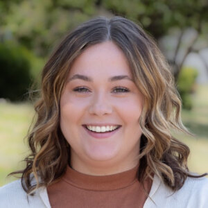 Mallyssa Nissen, Therapist