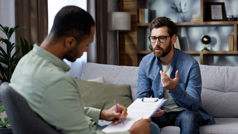 LGBTQIA+ Affirming Therapy: Should Your Therapist Be LGBTQIA+?