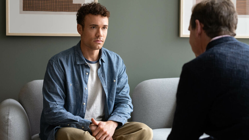 Online Therapy vs In-Person: Advice from Therapists Who Provide Both