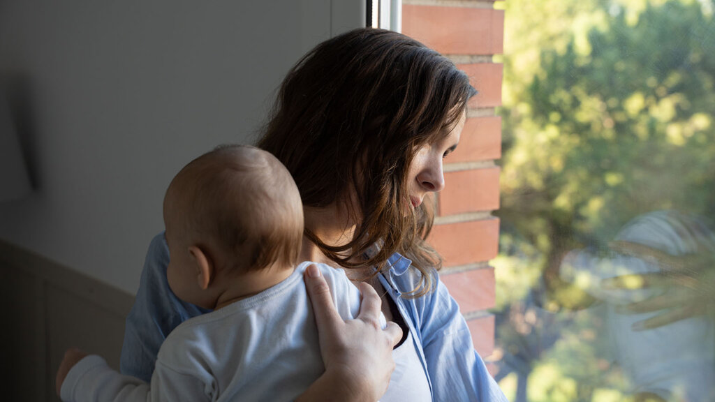 Postpartum Depression Medication Red Flags: A Psychiatrist Explains